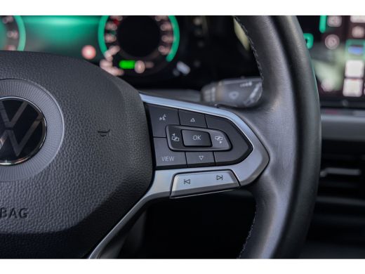 Volkswagen Golf 1.4 eHybrid Style | Massage stoel+ verwarming | Camera | Apple Carplay/Android Auto | Cruise adap... ActivLease financial lease