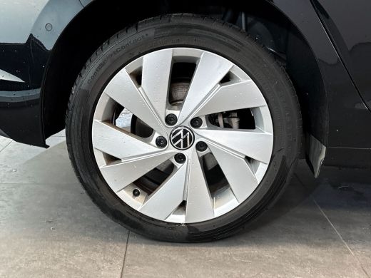 Volkswagen Golf 1.5 eHybrid 204pk Life Edition | Adaptive cruise control | Stoel- en stuurverwarming | Extra geti... ActivLease financial lease