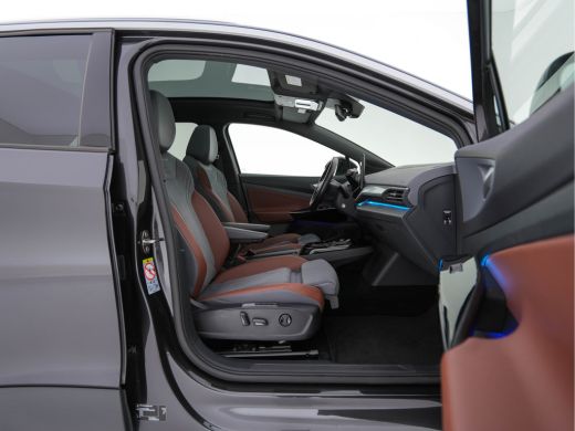 Volkswagen ID.4 First Max 77 kWh [ 3-Fase ] {SOH-81%} (INCL.BTW) Aut. *PANO | HEAD-UP | LEATHER-FABRIC | FULL-LED... ActivLease financial lease