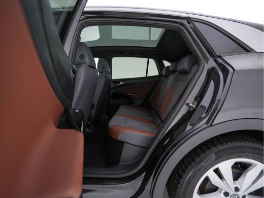 Volkswagen ID.4 First Max 77 kWh [ 3-Fase ] {SOH-81%} (INCL.BTW) Aut. *PANO | HEAD-UP | LEATHER-FABRIC | FULL-LED... ActivLease financial lease