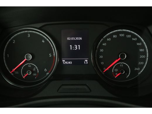 Volkswagen Transporter 2.0 TDI 150PK L2H1 | Aut. | Airco | Cruise | Camera | 3 Zits | Carplay | Navi | Parkeersens. ActivLease financial lease