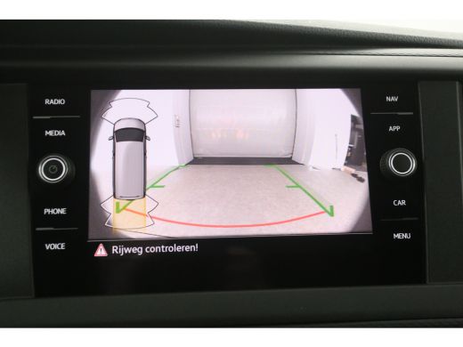 Volkswagen Transporter 2.0 TDI 150PK L2H1 | Aut. | Airco | Cruise | Camera | 3 Zits | Carplay | Navi | Parkeersens. ActivLease financial lease