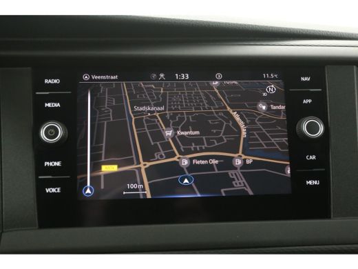 Volkswagen Transporter 2.0 TDI 150PK L2H1 | Aut. | Airco | Cruise | Camera | 3 Zits | Carplay | Navi | Parkeersens. ActivLease financial lease