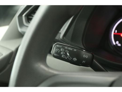 Volkswagen Transporter 2.0 TDI 150PK L2H1 | Aut. | Airco | Cruise | Camera | 3 Zits | Carplay | Navi | Parkeersens. ActivLease financial lease