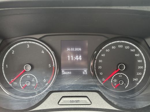 Volkswagen Transporter 2.0 TDI L2H1 28 Economy Business | Apple Carplay | Parkeersensoren | Cruise | Airco ActivLease financial lease