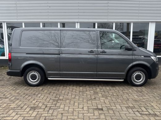 Volkswagen Transporter 2.0 TDI L2H1 28 Economy Business | Apple Carplay | Parkeersensoren | Cruise | Airco ActivLease financial lease
