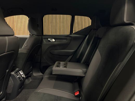 Volvo  EX40 Recharge Single Motor Plus 70 kWh | Trekhaak | 100% SoH | Adaptieve Cruise Control | Stoel en Stu... ActivLease financial lease