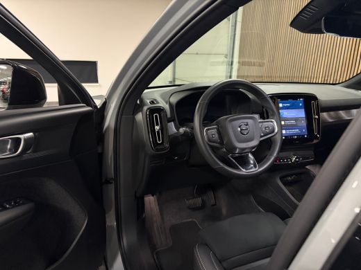 Volvo  EX40 Recharge Single Motor Plus 70 kWh | Trekhaak | 100% SoH | Adaptieve Cruise Control | Stoel en Stu... ActivLease financial lease