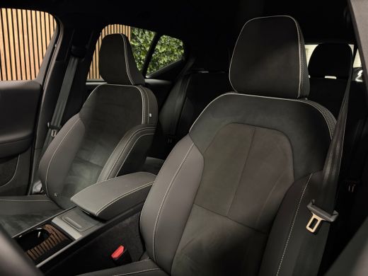 Volvo  EX40 Recharge Single Motor Plus 70 kWh | Trekhaak | 100% SoH | Adaptieve Cruise Control | Stoel en Stu... ActivLease financial lease