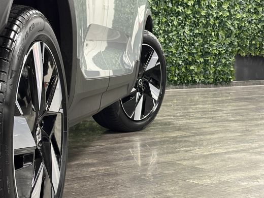 Volvo  EX40 Recharge Single Motor Plus 70 kWh | Trekhaak | 100% SoH | Adaptieve Cruise Control | Stoel en Stu... ActivLease financial lease