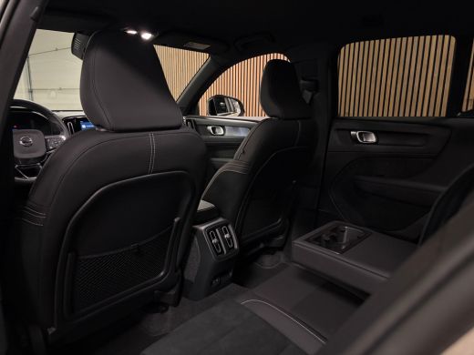 Volvo  EX40 Recharge Single Motor Plus 70 kWh | Trekhaak | 98% SoH | Adaptieve Cruise Control | Stoel en Stuu... ActivLease financial lease