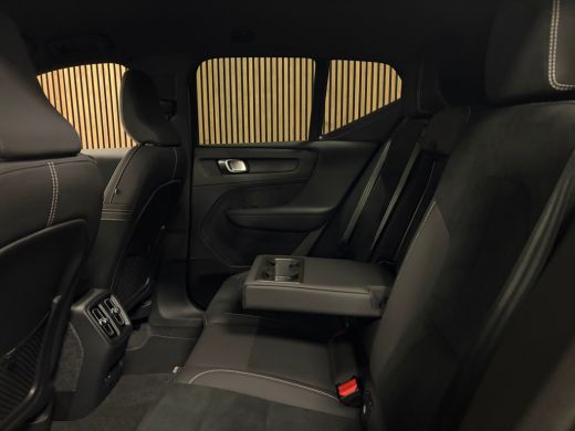 Volvo  EX40 Recharge Single Motor Plus 70 kWh | Trekhaak | 98% SoH | Adaptieve Cruise Control | Stoel en Stuu... ActivLease financial lease