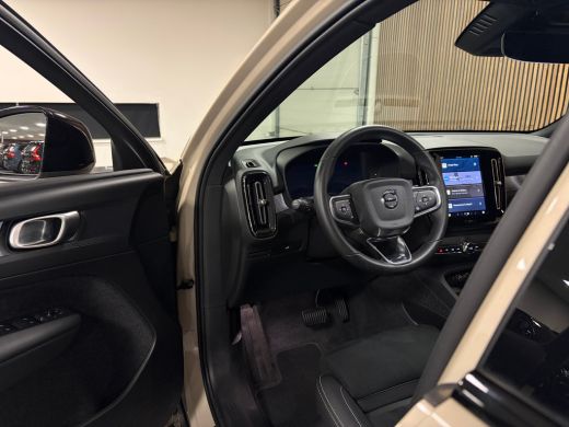 Volvo  EX40 Recharge Single Motor Plus 70 kWh | Trekhaak | 98% SoH | Adaptieve Cruise Control | Stoel en Stuu... ActivLease financial lease