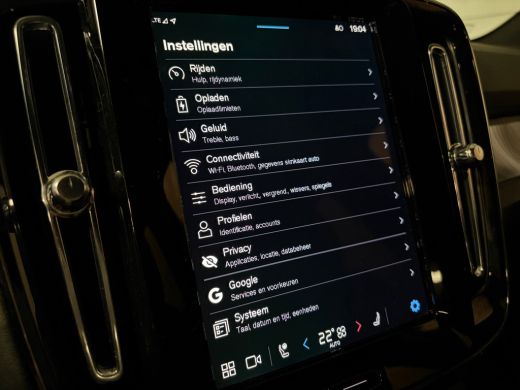 Volvo  EX40 Recharge Single Motor Plus 70 kWh | Trekhaak | 98% SoH | Adaptieve Cruise Control | Stoel en Stuu... ActivLease financial lease