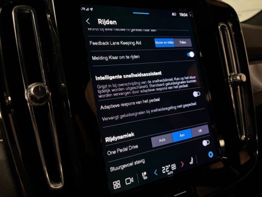 Volvo  EX40 Recharge Single Motor Plus 70 kWh | Trekhaak | 98% SoH | Adaptieve Cruise Control | Stoel en Stuu... ActivLease financial lease