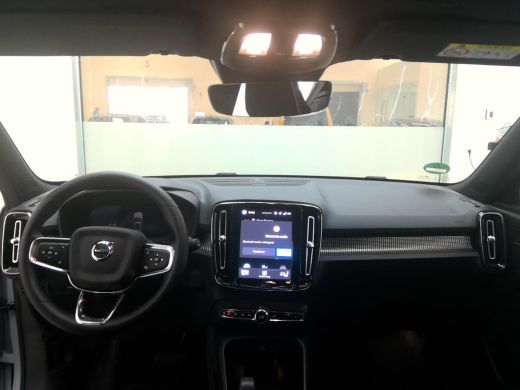 Volvo  EX40 Single Motor Extended Range Ultra 82 kWh | Trekhaak | Panoramadak | PDC V+A en 360 camera | BLIS ... ActivLease financial lease