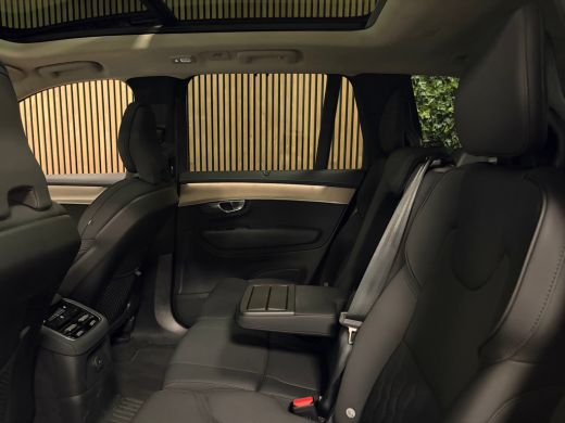 Volvo  XC90 T8 AWD Recharge Ultra Dark | Luchtvering | Trekhaak | 360 Camera | Head-Up Display | Harman Kardo... ActivLease financial lease