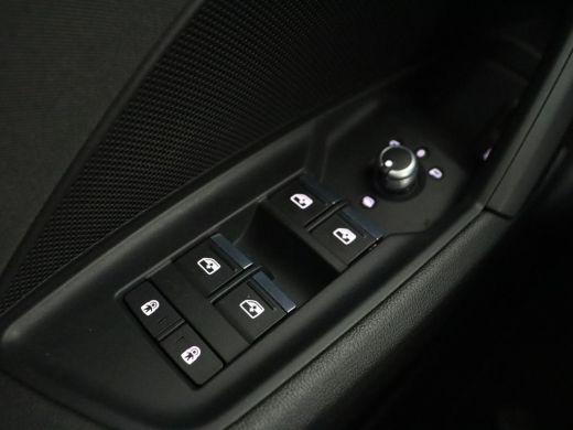 Audi A3 40 TFSIe Advanced edition | Sportstoelen | Carplay | Virtual Cockpit | Navigatie | Full LED | Par... ActivLease financial lease
