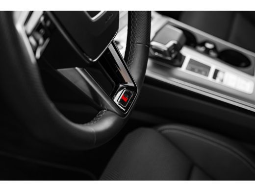 Audi A6 Avant 50 TFSI e quattro S edition Competition 299 PK | 360 Camera | Soft Close | Head Up Display ... ActivLease financial lease