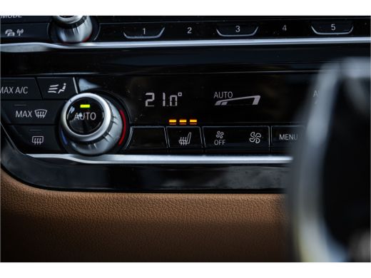 BMW 5 Serie Touring 530e Panoram / Camera / Leder / Elec stoelen / ActivLease financial lease