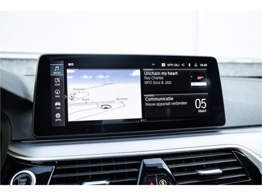 BMW 5 Serie Touring 530e Panoram / Camera / Leder / Elec stoelen / ActivLease financial lease