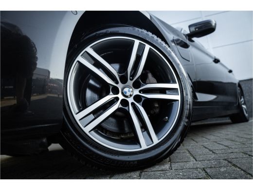 BMW 5 Serie Touring 530e Panoram / Camera / Leder / Elec stoelen / ActivLease financial lease