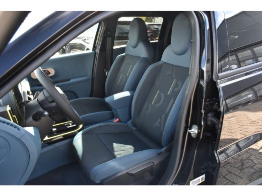 Fiat Grande Panda Icon | 10,25" touchscreen radio met Bluetooth, DAB & USB | Airconditioning handmatig | Cruise Con... ActivLease financial lease