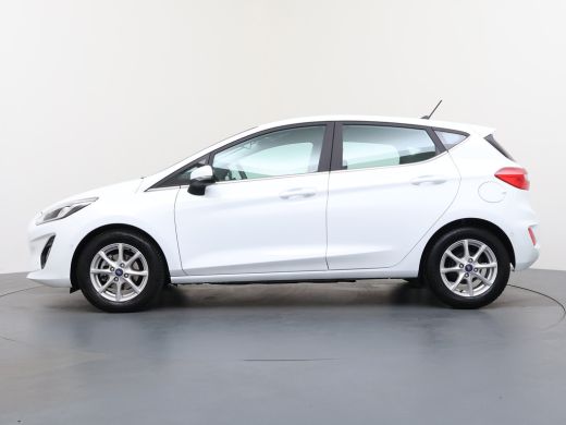 Ford Fiesta 1.0 EcoBoost Titanium AUTOMAAT / Navigatie / Camera / Parkeersensoren / Carplay / Dodehoek / 16''... ActivLease financial lease