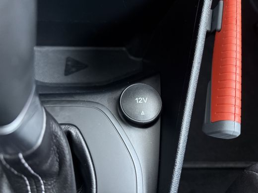 Ford Fiesta 1.0 EcoBoost Titanium AUTOMAAT / Navigatie / Camera / Parkeersensoren / Carplay / Dodehoek / 16''... ActivLease financial lease