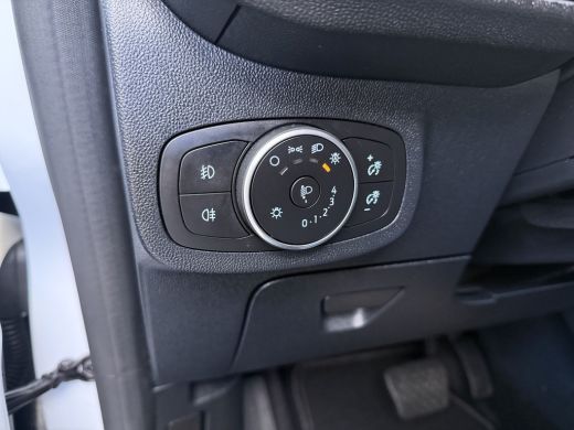 Ford Fiesta 1.0 EcoBoost Titanium AUTOMAAT / Navigatie / Camera / Parkeersensoren / Carplay / Dodehoek / 16''... ActivLease financial lease