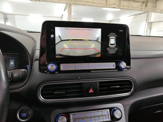 Hyundai Kona EV Premium 64 kWh NL-AUTO | LEDER| STOELVERWARMING | NAVI | CAMERA ActivLease financial lease