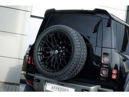 Land Rover Defender 110 Defender URBAN 110 P300e X-Dynamic SE | Urban bodykit | 22 Inch | Pano | Cold Climate | ActivLease financial lease