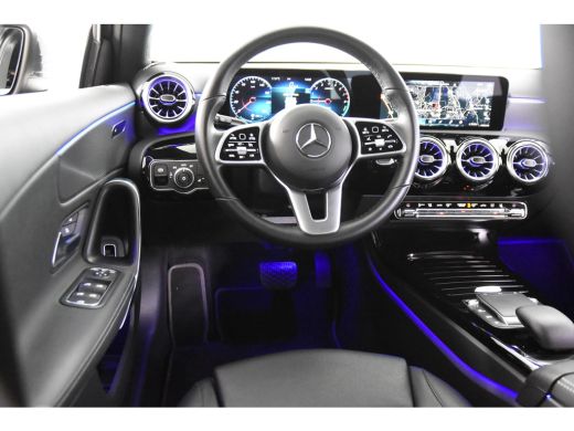 Mercedes-Benz A-Klasse 250 e *Leer*Navigatie*Ambiente*Trekhaak* ActivLease financial lease
