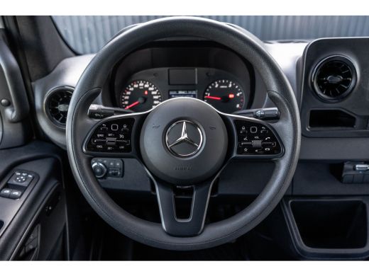 Mercedes-Benz Sprinter 317 CDI L2H2 | Automaat | Mbux | 360&deg; camera | Navi | Cruise | Climatronic ActivLease financial lease