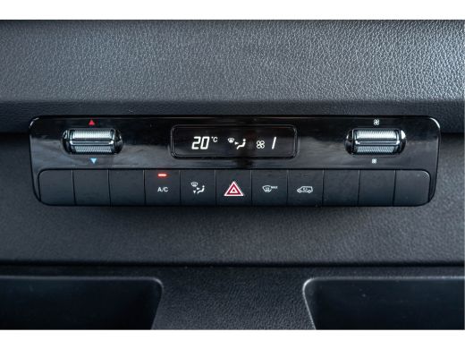 Mercedes-Benz Sprinter 317 CDI L2H2 | Automaat | Mbux | 360&deg; camera | Navi | Cruise | Climatronic ActivLease financial lease