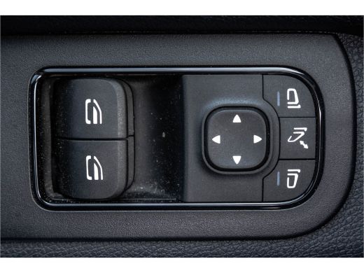 Mercedes-Benz Sprinter 317 CDI L2H2 | Automaat | Mbux | 360&deg; camera | Navi | Cruise | Climatronic ActivLease financial lease