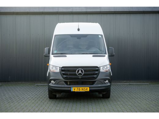 Mercedes-Benz Sprinter 317 CDI L2H2 | Automaat | Mbux | 360&deg; camera | Navi | Cruise | Climatronic ActivLease financial lease