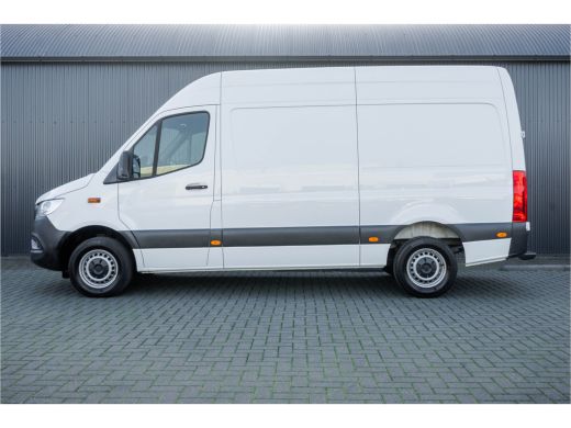 Mercedes-Benz Sprinter 317 CDI L2H2 | Automaat | Mbux | 360&deg; camera | Navi | Cruise | Climatronic ActivLease financial lease