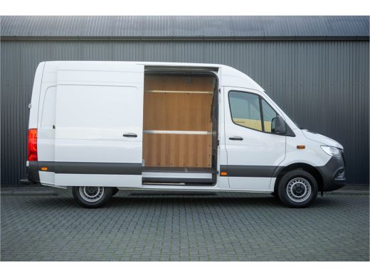 Mercedes-Benz Sprinter 317 CDI L2H2 | Automaat | Mbux | 360&deg; camera | Navi | Cruise | Climatronic ActivLease financial lease