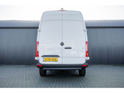 Mercedes-Benz Sprinter 317 CDI L2H2 | Automaat | Mbux | 360&deg; camera | Navi | Cruise | Climatronic ActivLease financial lease