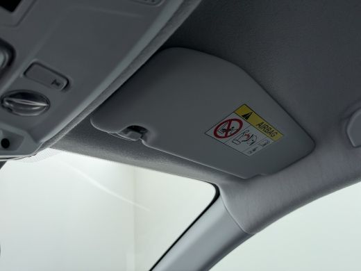 Opel Corsa 1.2 Elegance AUTOMAAT / Navigatie / Camera / Parkeersensoren / Keyless / Dodehoek / LED / 16'' LMV ActivLease financial lease