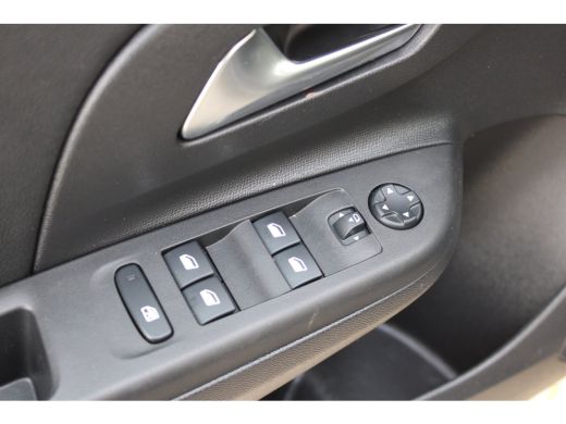 Opel Corsa 1.2 Elegance / Navigatie / Camera / Parkeersensoren / Keyless / LED / 16'' LMV ActivLease financial lease