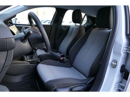 Opel Corsa 1.2 TURBO 100PK 5-DRS BUSINESS EDITION / NAVI / AIRCO / LED / PDC / 16"LMV / CAMERA / DEMO-DEAL /... ActivLease financial lease