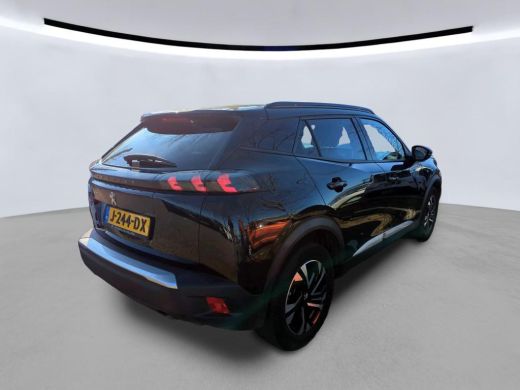 Peugeot 2008 1.2 PureTech Blue Lease Allure NL-AUTO | DEALER ONDERHOUDEN | NAVI ActivLease financial lease