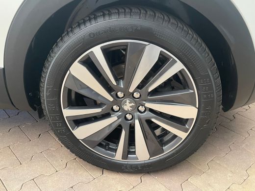 Peugeot 3008 1.2 PureTech Allure Camera | Digitaal Dashboard | Parkeersensoren Rondom | 19" Lichtmetaal | Carp... ActivLease financial lease