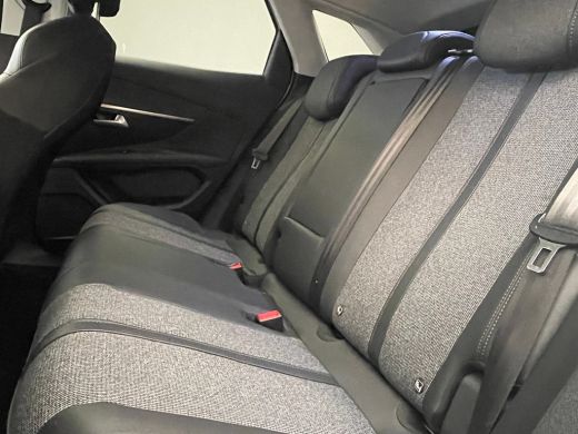 Peugeot 3008 1.2 PureTech Allure Camera | Digitaal Dashboard | Parkeersensoren Rondom | 19" Lichtmetaal | Carp... ActivLease financial lease