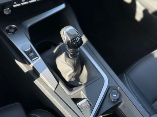 Peugeot 308 Active Pack Business Comfort stoelen met stoel verwaming | Adeptieve cruise control | Parkeersens... ActivLease financial lease