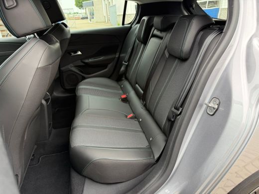Peugeot 308 Active Pack Business AGR Comfort stoelen met stoel verwaming | Adeptieve cruise control | Parkeer... ActivLease financial lease
