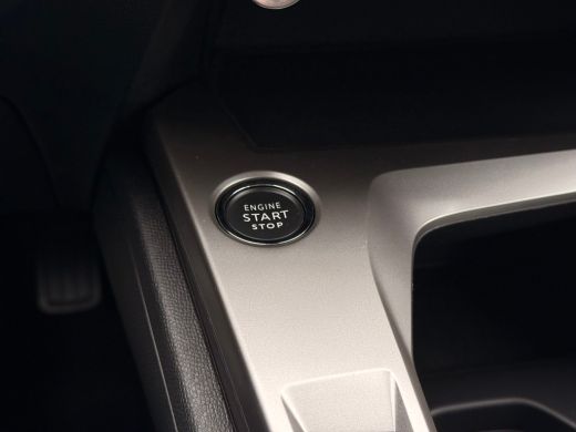 Peugeot 308 Active Pack Business AGR Comfort stoelen met stoel verwaming | Adeptieve cruise control | Parkeer... ActivLease financial lease