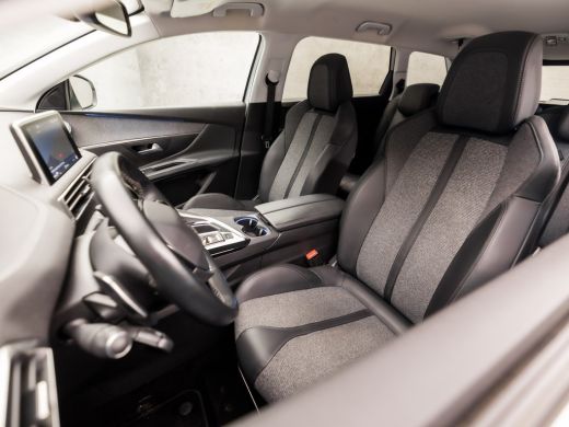 Peugeot 5008 1.2 PureTech Allure Sport 7 Persoons 131Pk Automaat (APPLE CARPLAY, GROOT NAVI, LEDER, PARKEERSEN... ActivLease financial lease